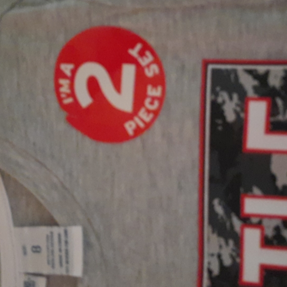 Kids size 8 long sleeve tee shirts 2 pack - Picture 2 of 3